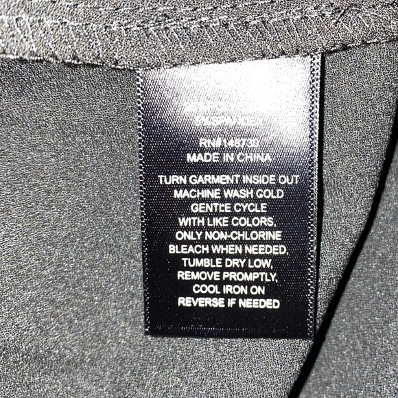 Key hole Knee length black dress - Picture 7 of 7